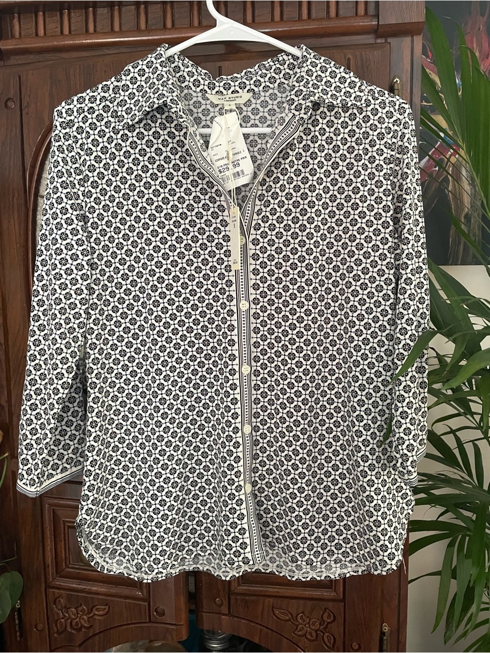NWT! Max Studio Geometric Button Down Shirt - Black and White